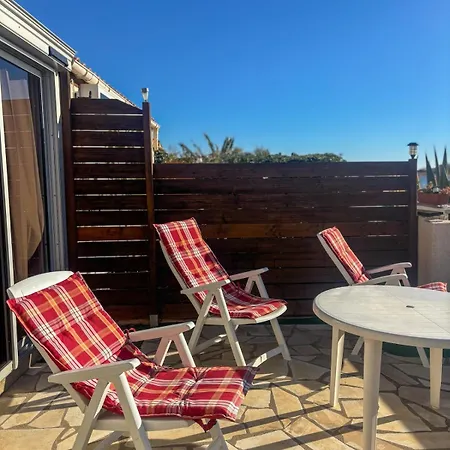 Ferienhaus Maison Tres Paisible , Face A L'etang Avec Terrasse Gruissan